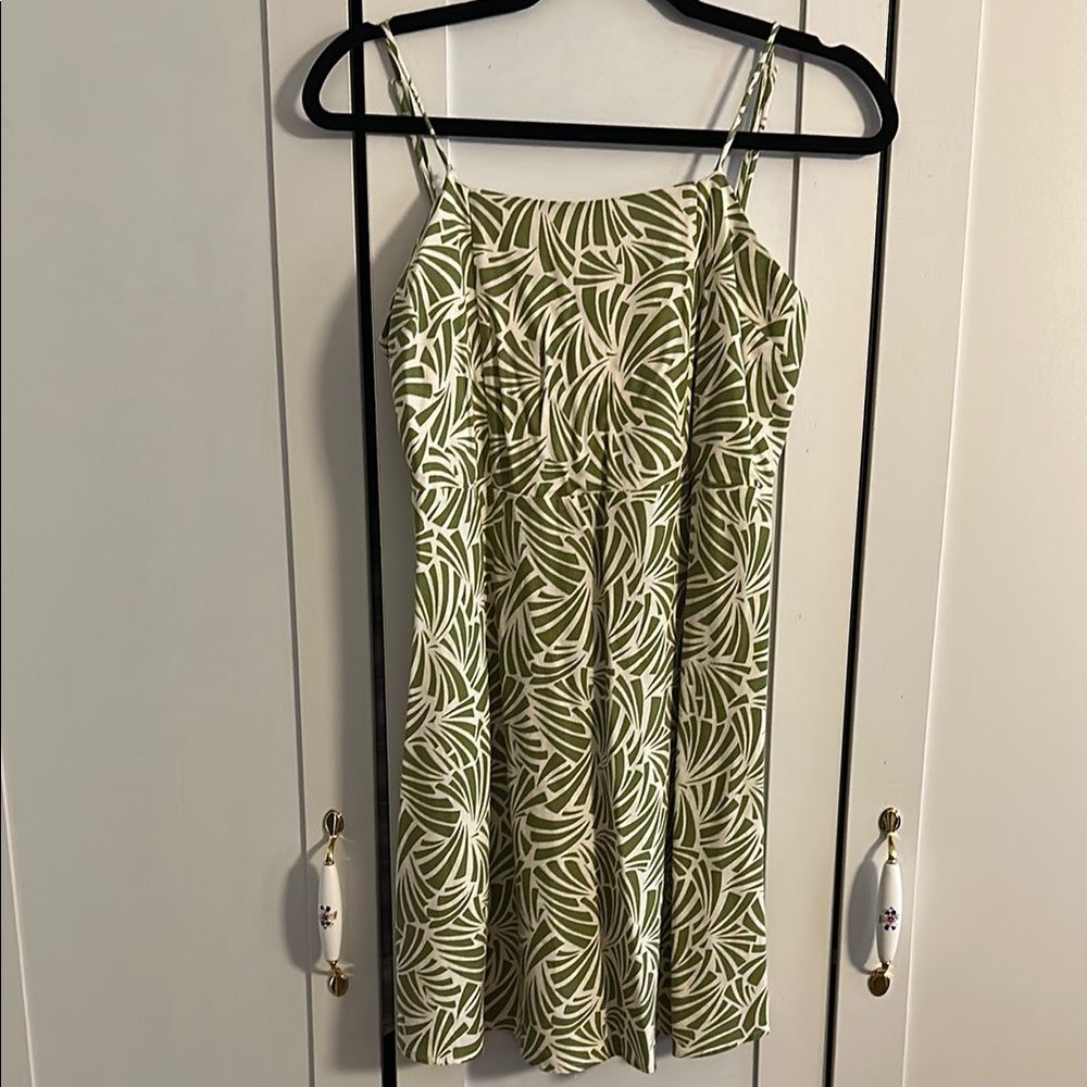 Green and White Leaf Print Dress